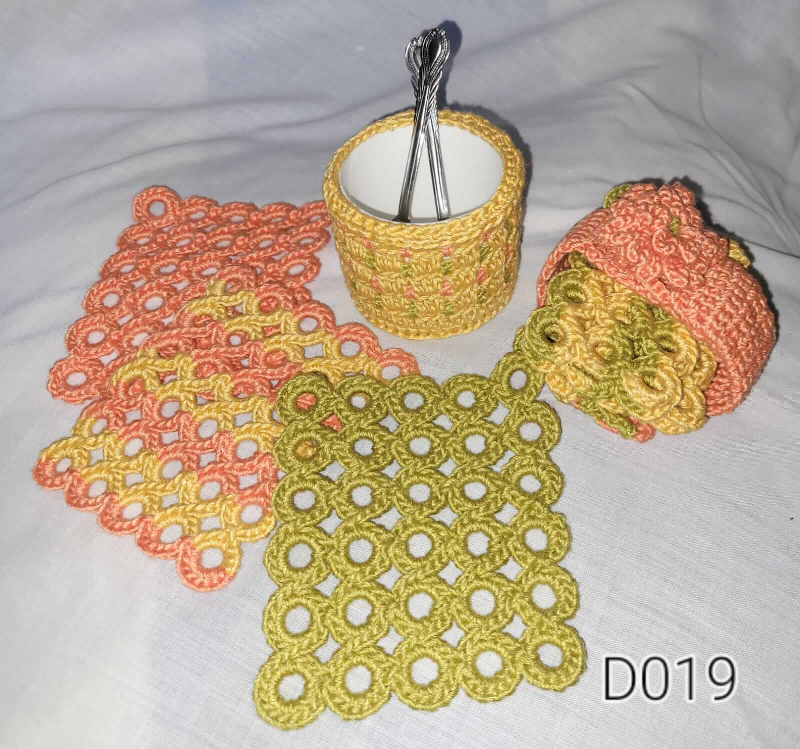 Crochet coaster set – orange