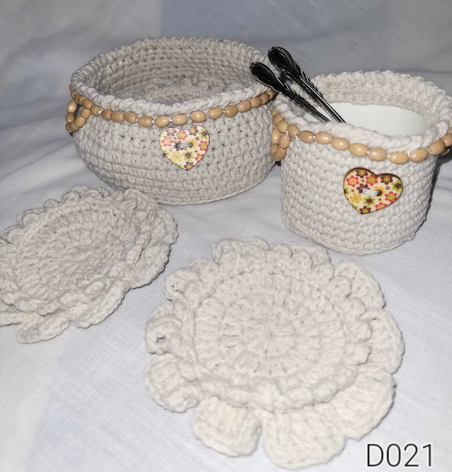 Crochet coaster set – hearts