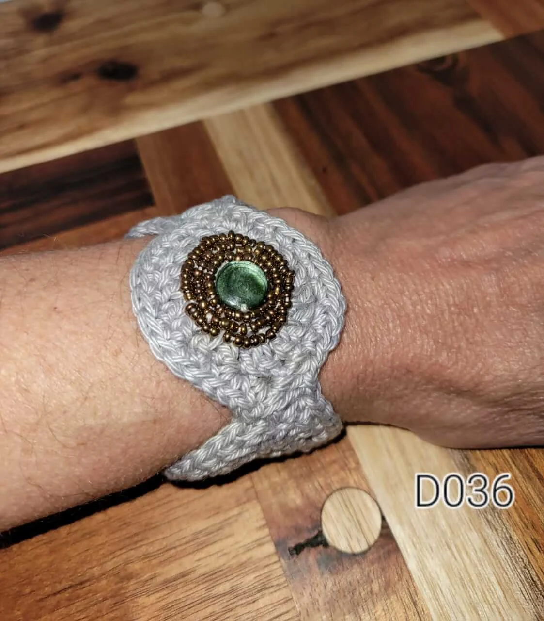Crochet bracelet – beaded